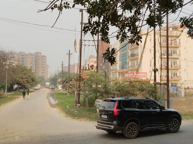 Land for sale in Greater Noida - Delhi, Arunachal Pradesh