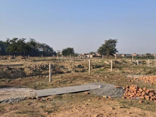 Land for sale in Greater Noida - Delhi, Arunachal Pradesh
