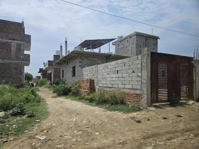 Land for sale in Greater Noida - Delhi, Arunachal Pradesh