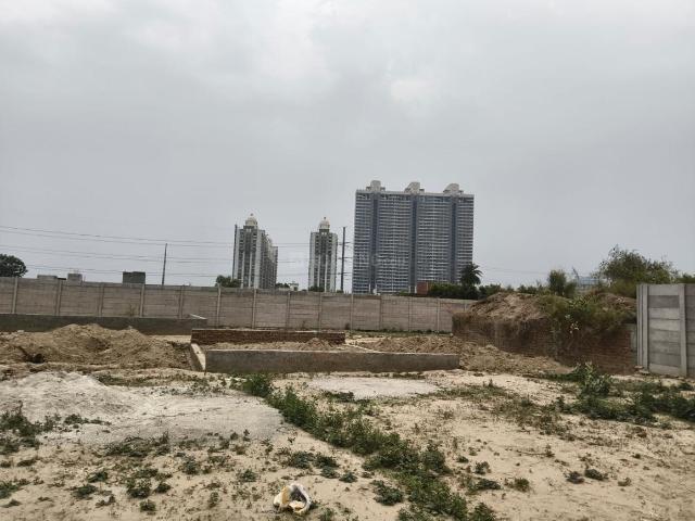 Land for sale in Greater Noida - Delhi, Arunachal Pradesh