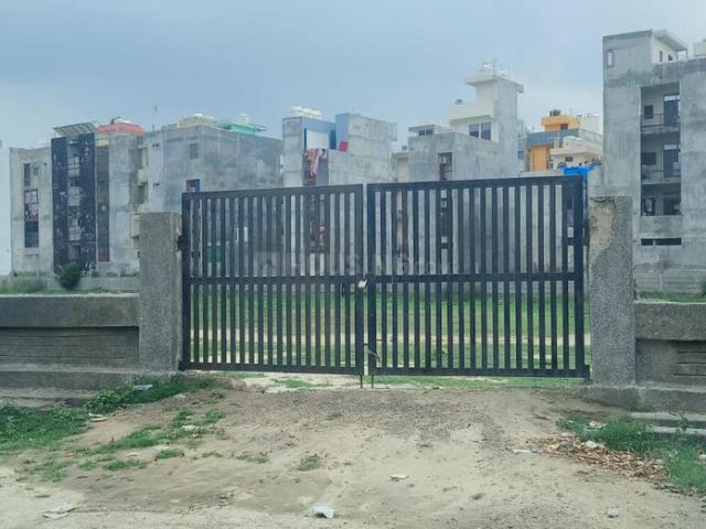 Land for sale in Greater Noida - Delhi, Arunachal Pradesh