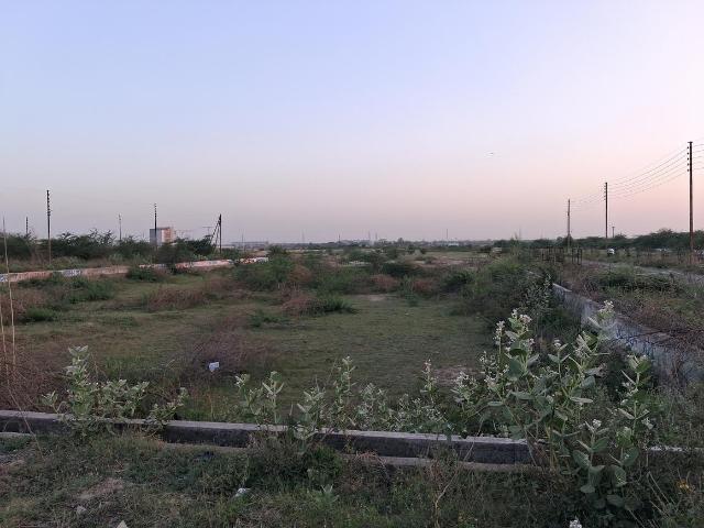Land for sale in Greater Noida - Delhi, Arunachal Pradesh