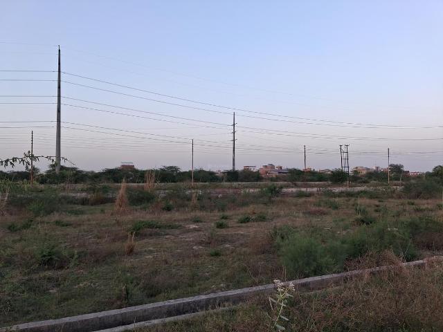Land for sale in Greater Noida - Delhi, Arunachal Pradesh