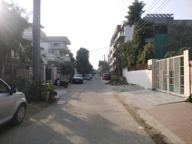 Land for sale in Hariana
