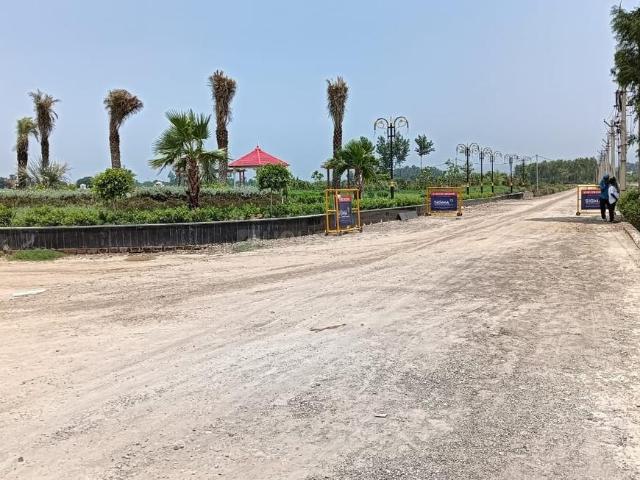Land for sale in Hariana