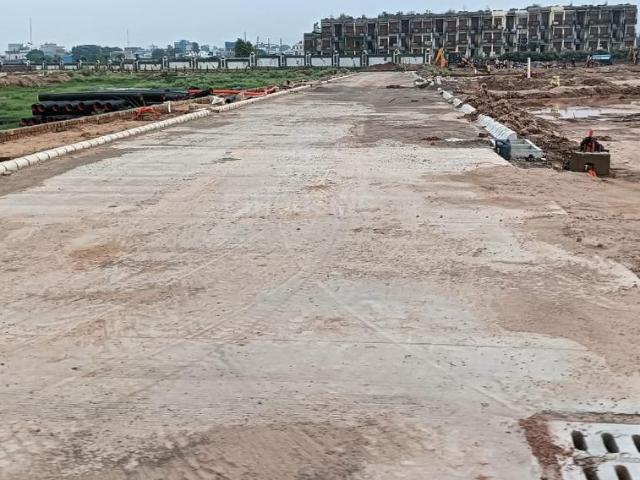 Land for sale in Hariana