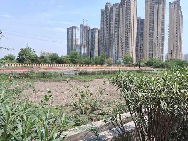 Land for sale in Greater Noida - Delhi, Arunachal Pradesh