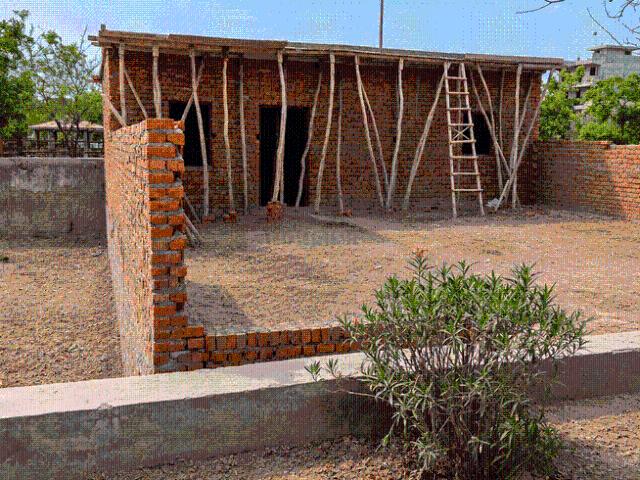 Land for sale in Greater Noida - Delhi, Arunachal Pradesh
