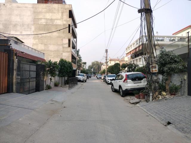 Land for sale in Hariana