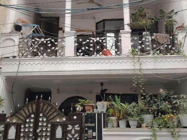 Land for sale in North Delhi, Deri
