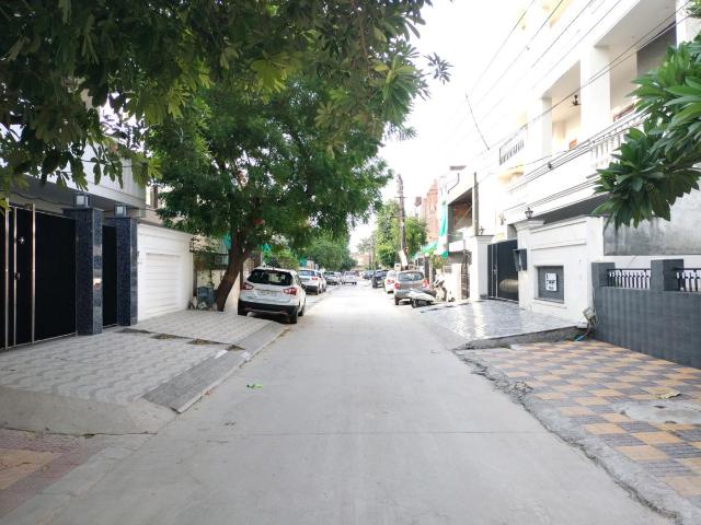 Land for sale in Hariana