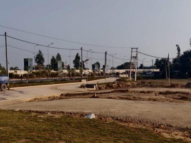 Land for sale in Hariana