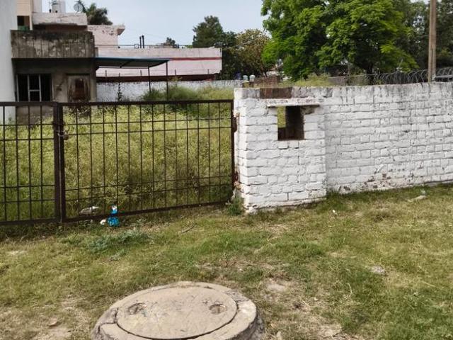 Land for sale in Hariana