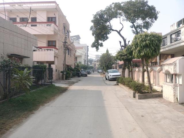 Land for sale in Hariana