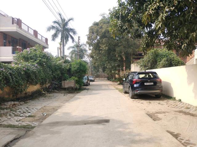 Land for sale in Hariana