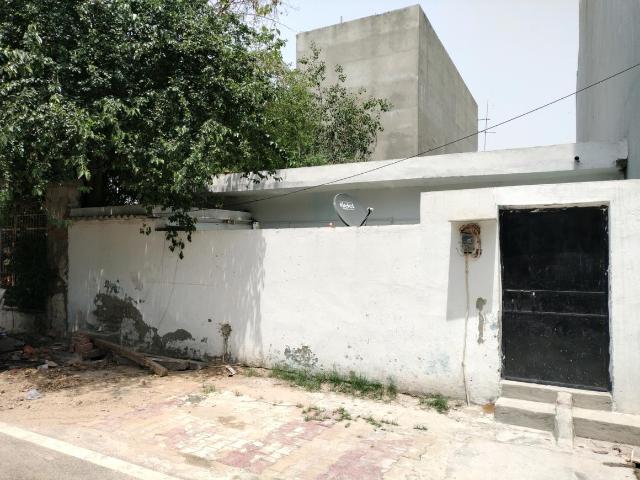 Land for sale in South West Delhi, Deri