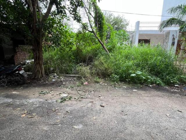 Land for sale in South West Delhi, Deri