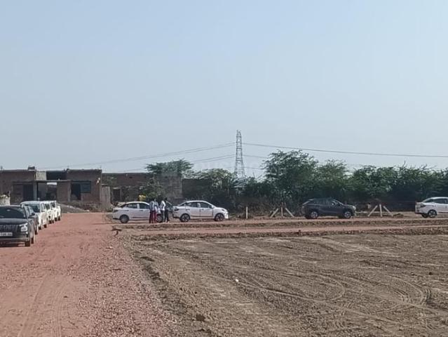 Land for sale in Hariana