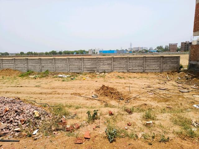 Land for sale in Hariana