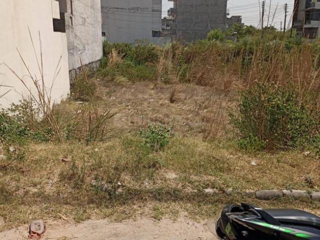 Land for sale in Hariana
