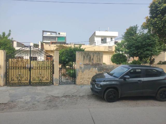 Land for sale in Hariana