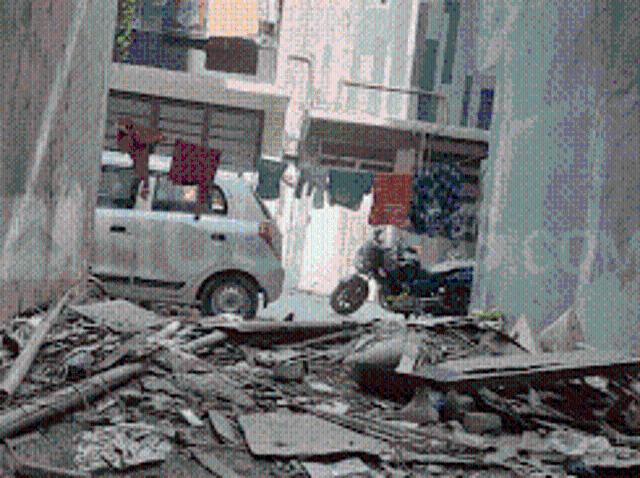 Land for sale in North West Delhi, Deri