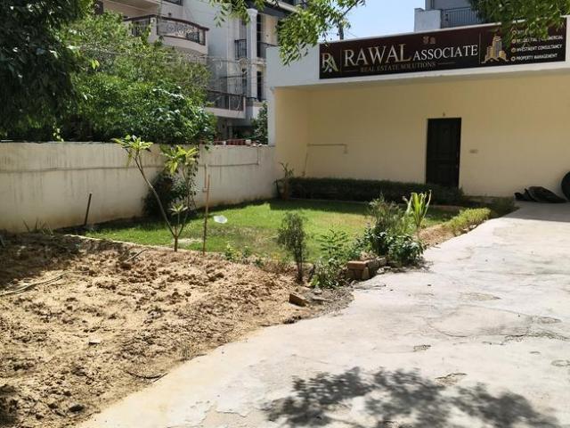Land for sale in Hariana