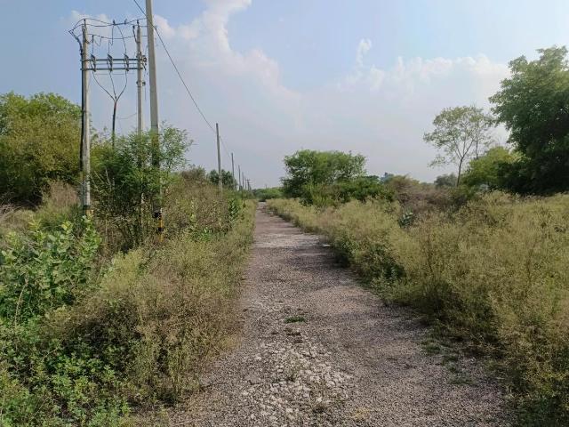 Land for sale in North Delhi, Deri