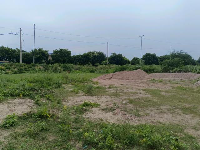 Land for sale in North Delhi, Deri