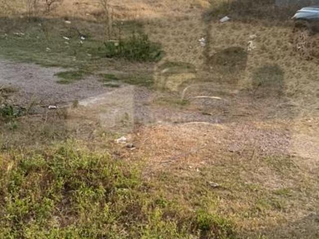 Land for sale in North Delhi, Deri