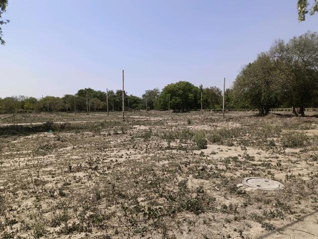 Land for sale in North Delhi, Deri