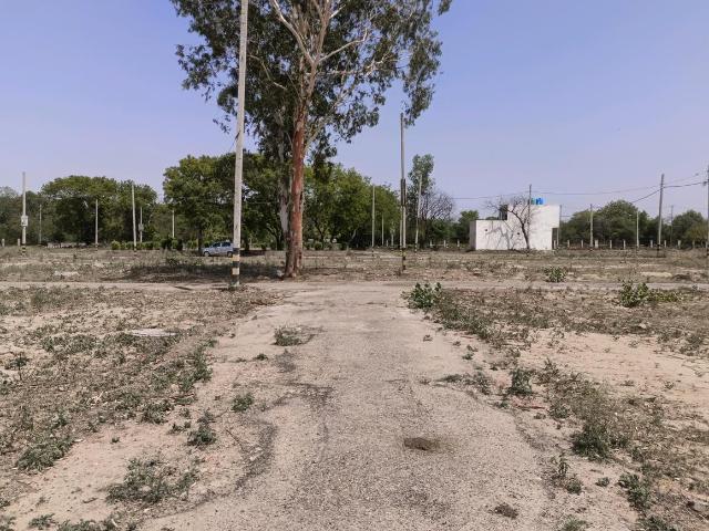 Land for sale in North Delhi, Deri