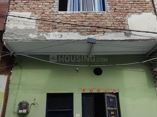 Land for sale in North West Delhi, Deri