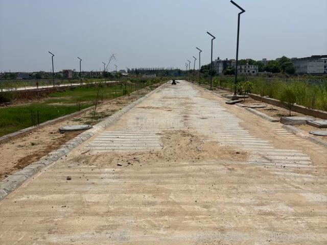 Land for sale in Hariana