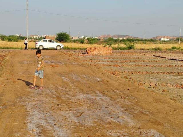 Land for sale in Hariana