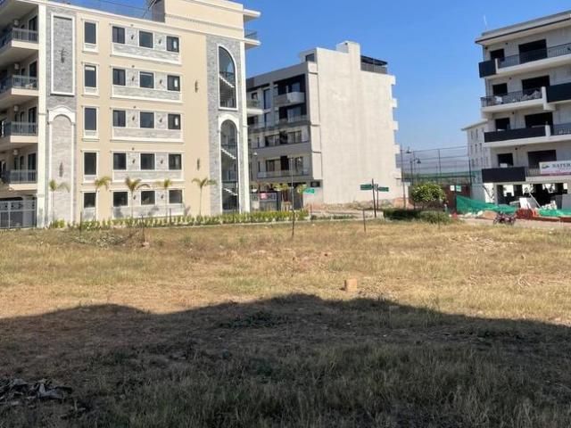 Land for sale in Hariana