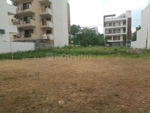 Land for sale in Hariana