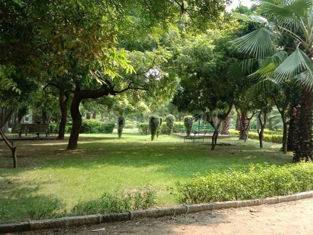 Land for sale in Sector 44, Noida