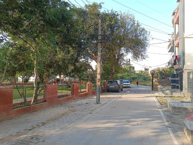Land for sale in Hariana