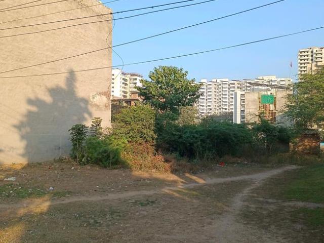Land for sale in Hariana