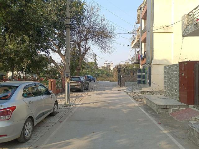 Land for sale in Hariana