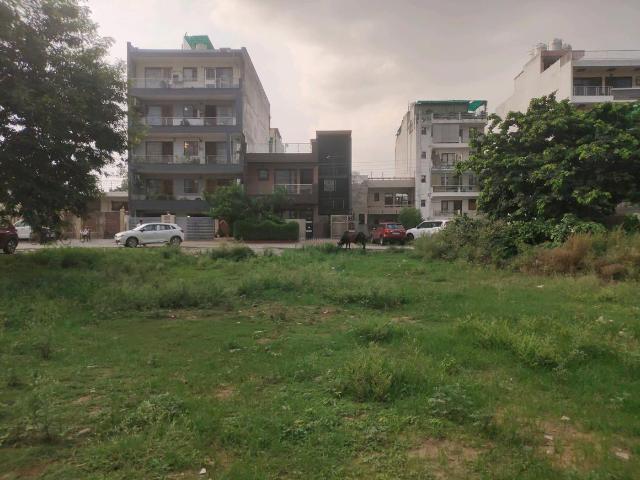 Land for sale in Hariana