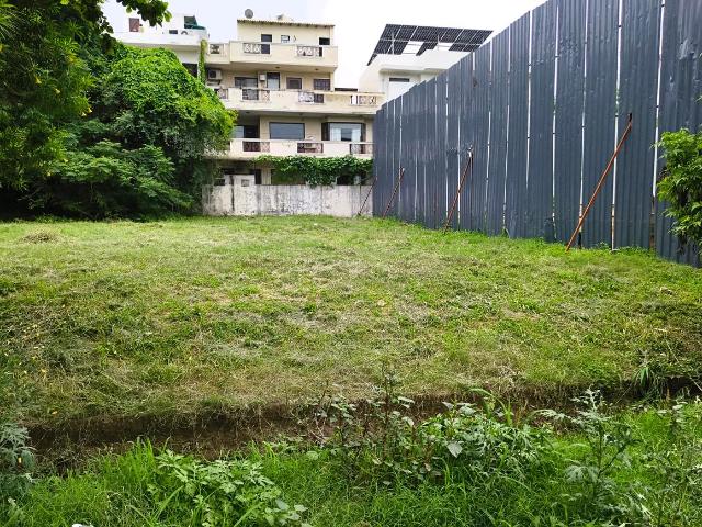 Land for sale in Hariana