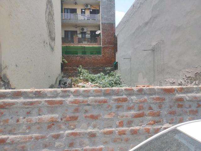 Land for sale in Hariana