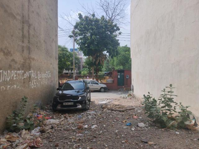Land for sale in Hariana