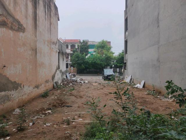 Land for sale in Hariana