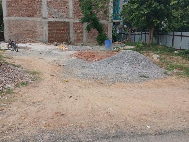 Land for sale in Hariana