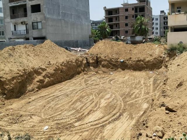 Land for sale in Hariana