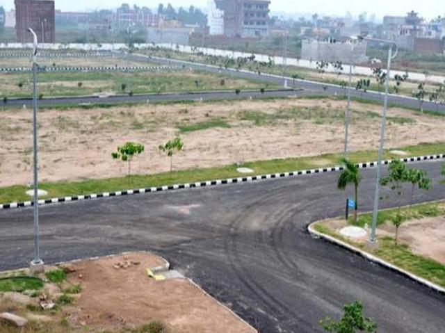 Land for sale in Hariana