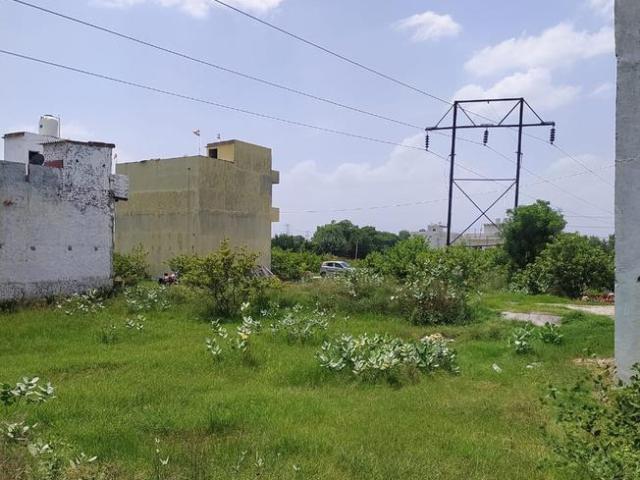 Land for sale in Hariana